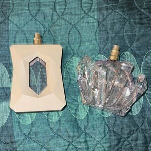 R.E.M Ariana Grande selling both perfumes TOGETHER!